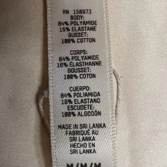 SKIMS WOMENS SIZE M EVERYDAY BRIEF SAND SMOOTHING FIT & FEEL PANTIES NEW TAGS - Picture 13 of 14